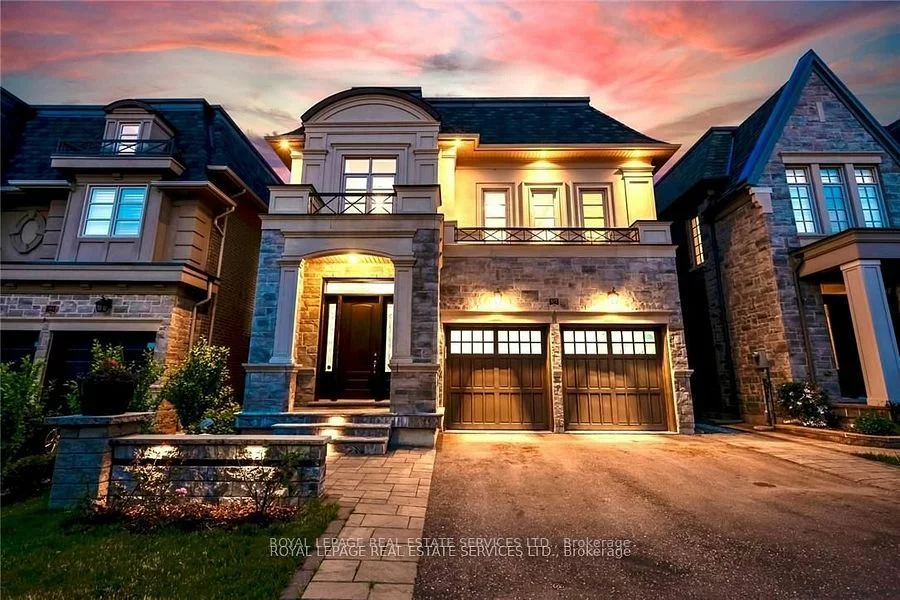 377 Tudor Ave, Oakville