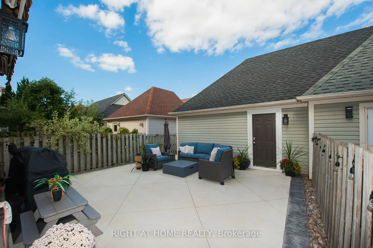 189 Glenashton Dr, Oakville