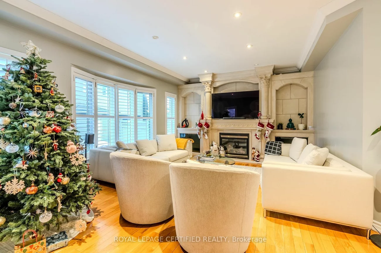 2405 Tesla Cres, Oakville