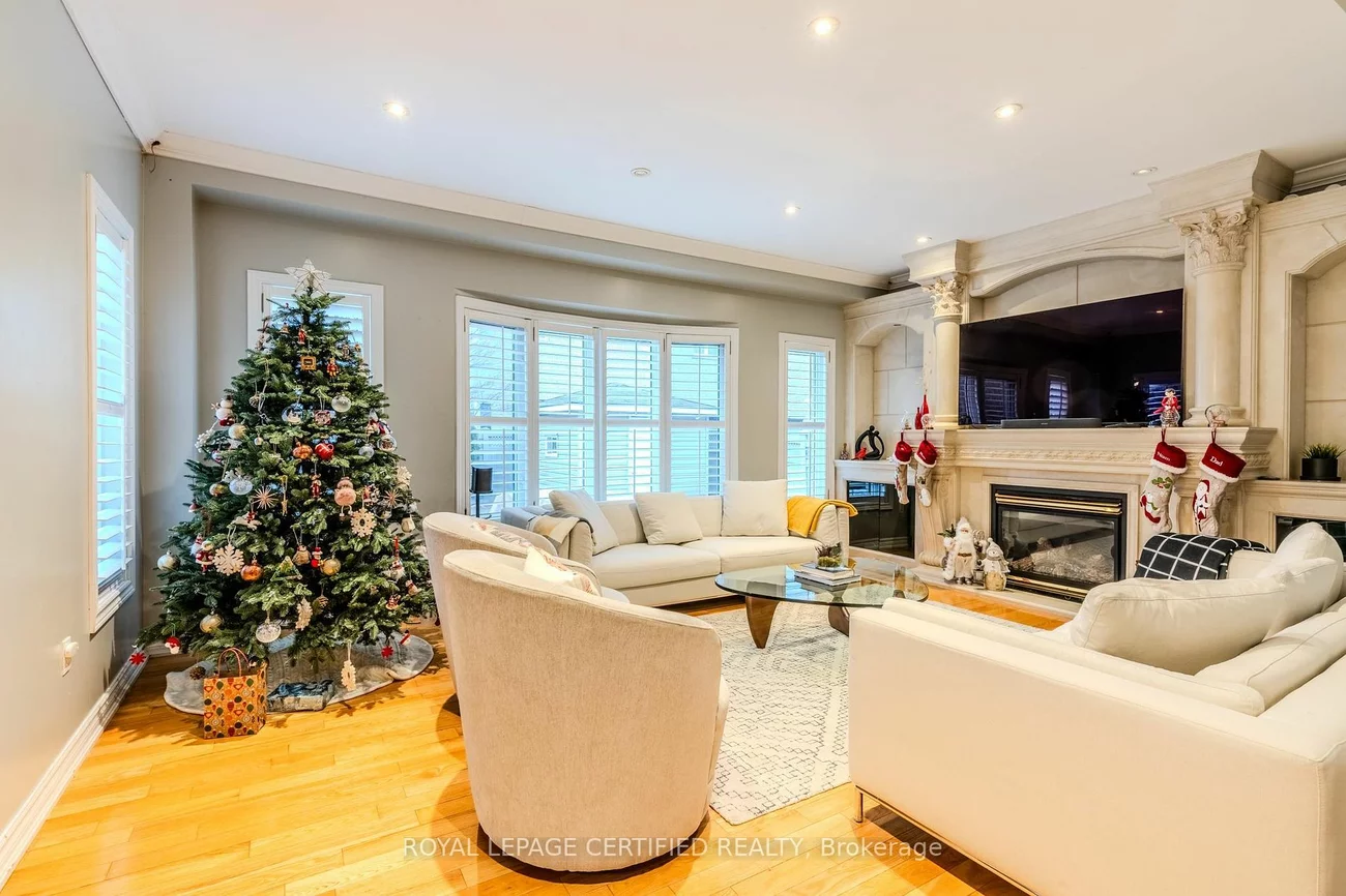 2405 Tesla Cres, Oakville