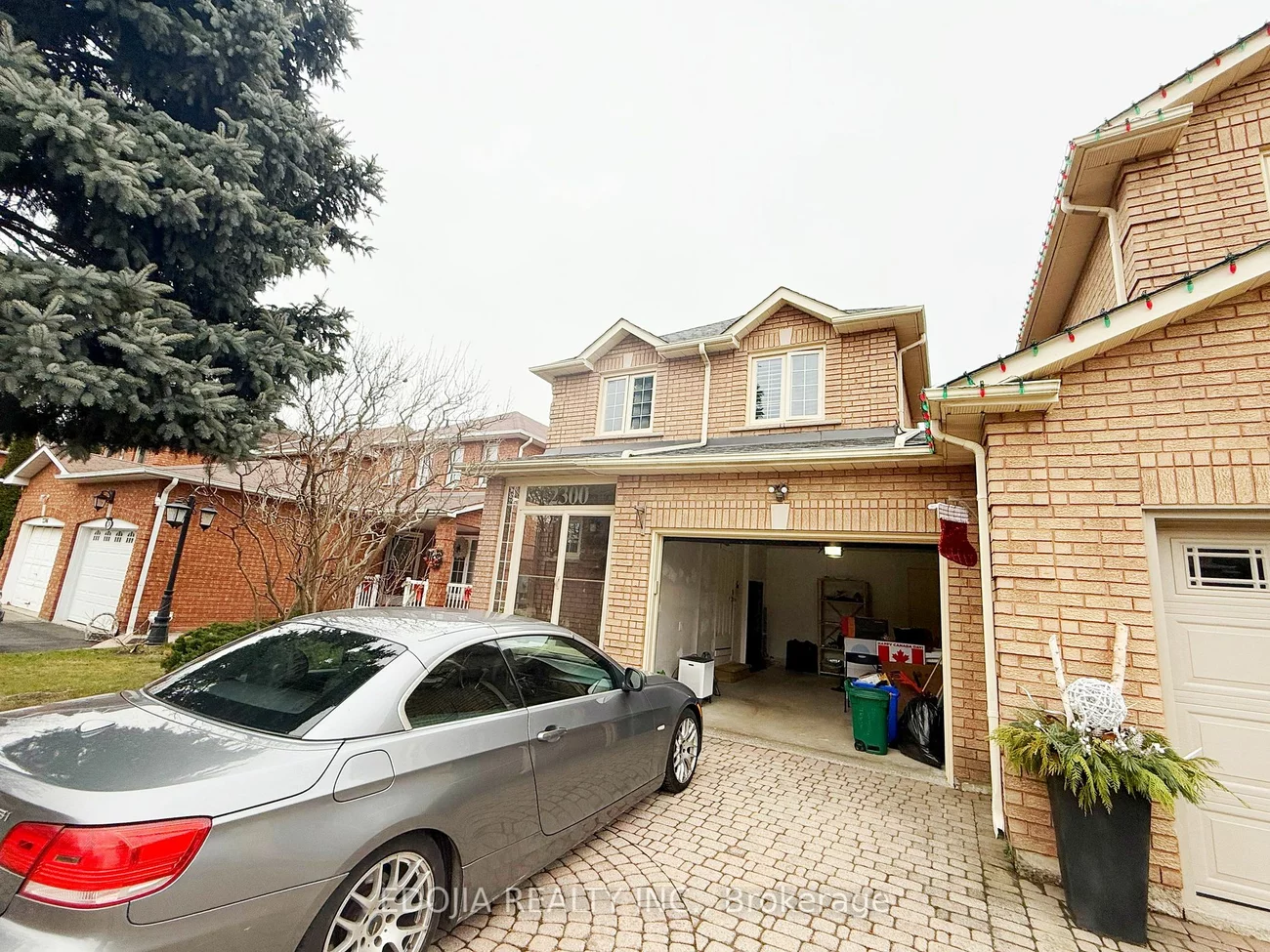 2300 Springfield Cres, Oakville