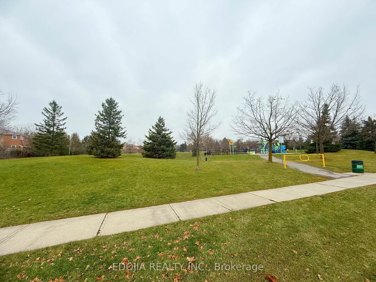 2300 Springfield Cres, Oakville