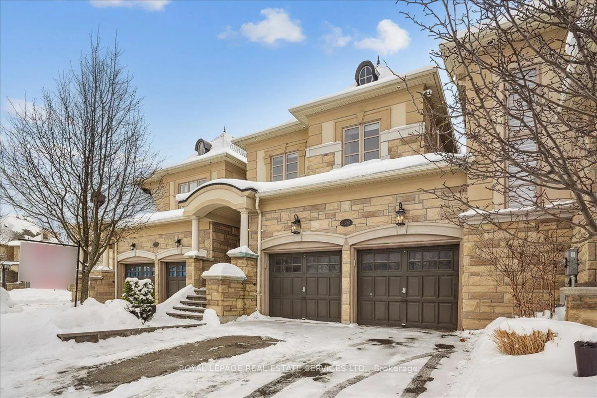 2374 Chateau Common, Oakville