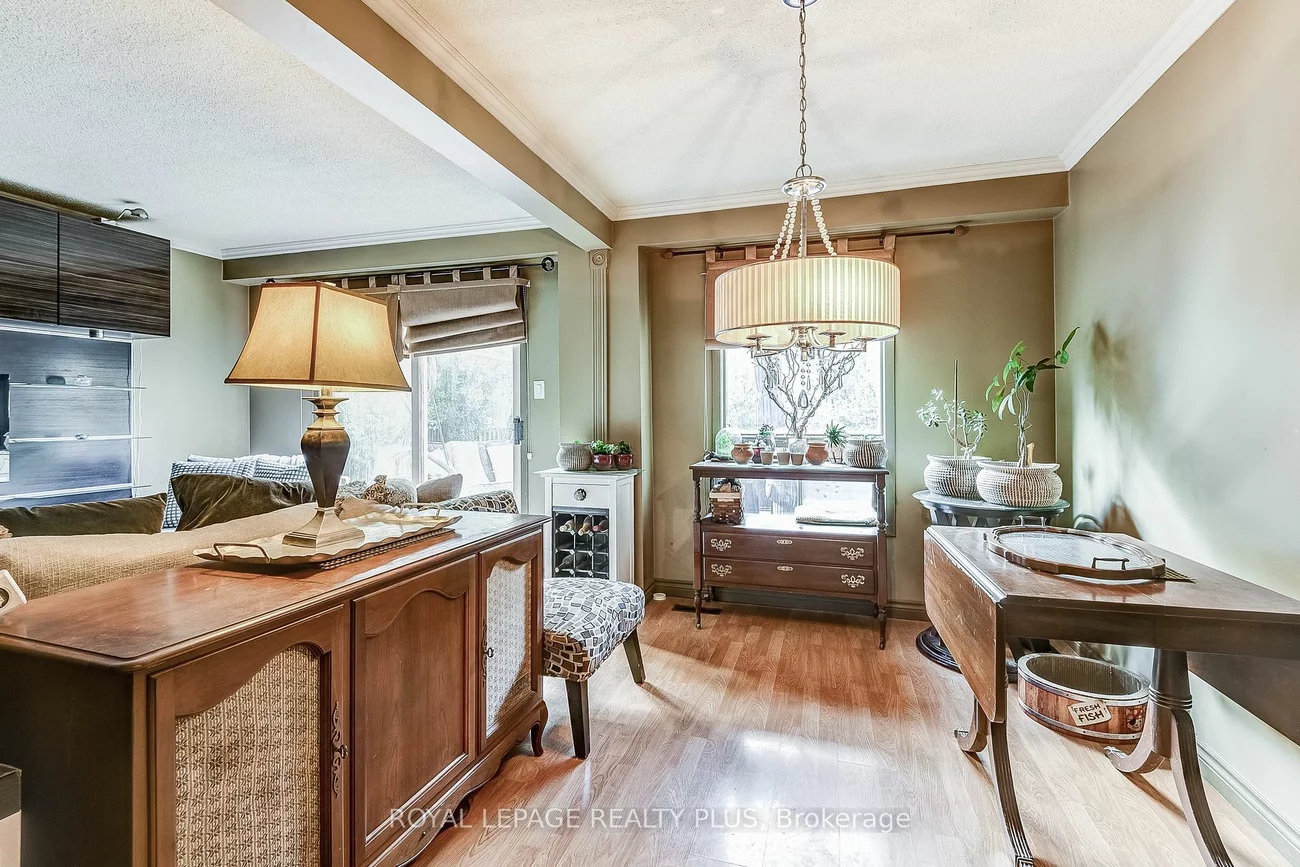 242 Village Wood Rd, Oakville