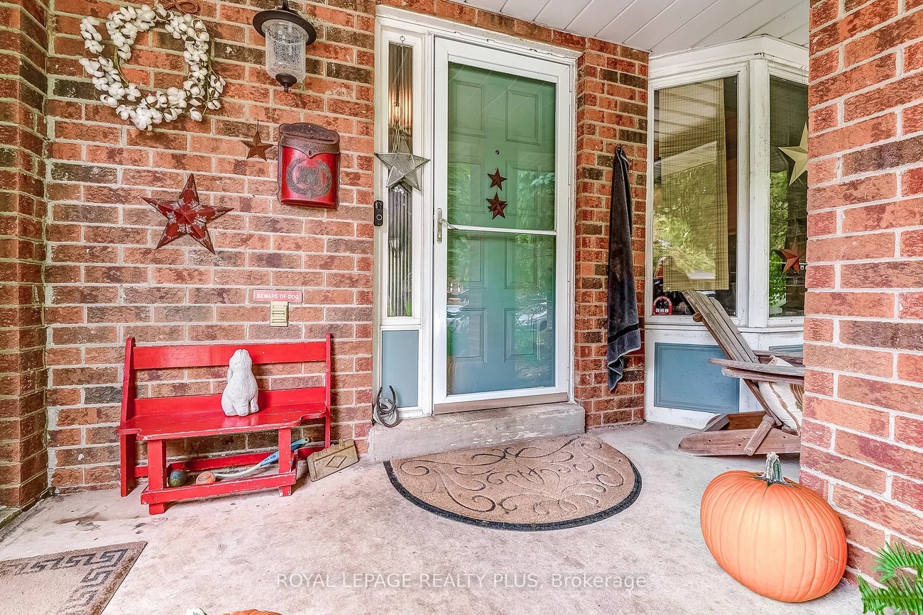 242 Village Wood Rd, Oakville