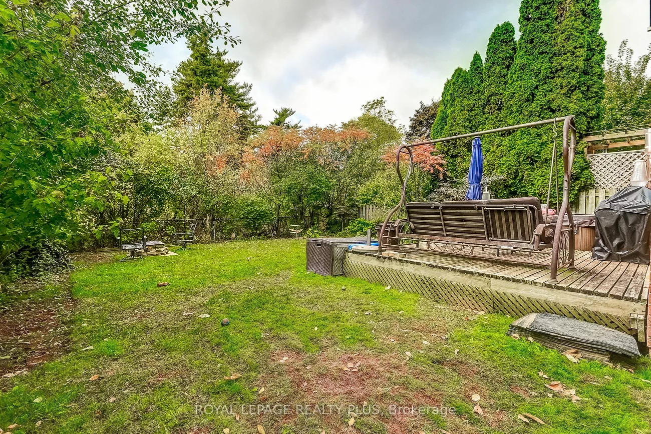 242 Village Wood Rd, Oakville