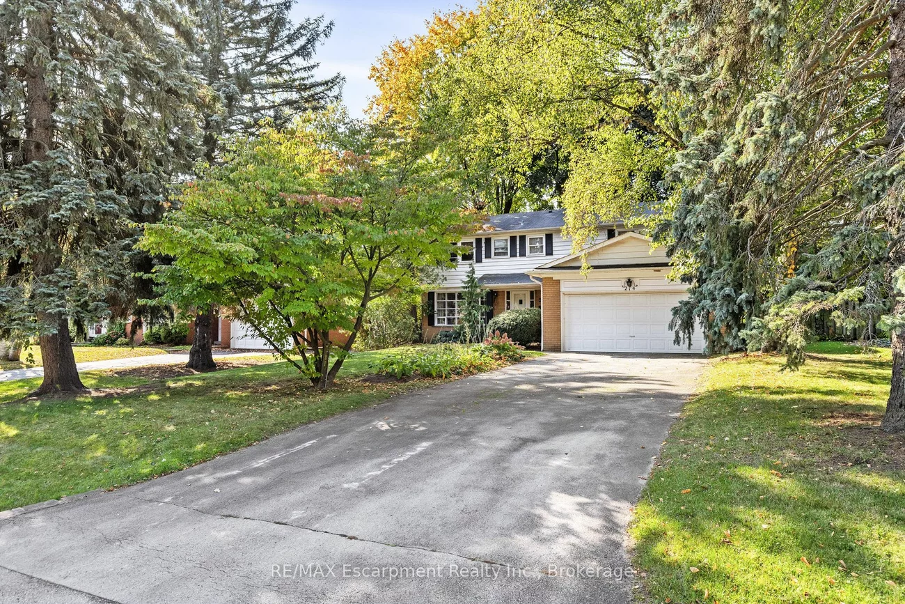 214 Donessle Dr, Oakville