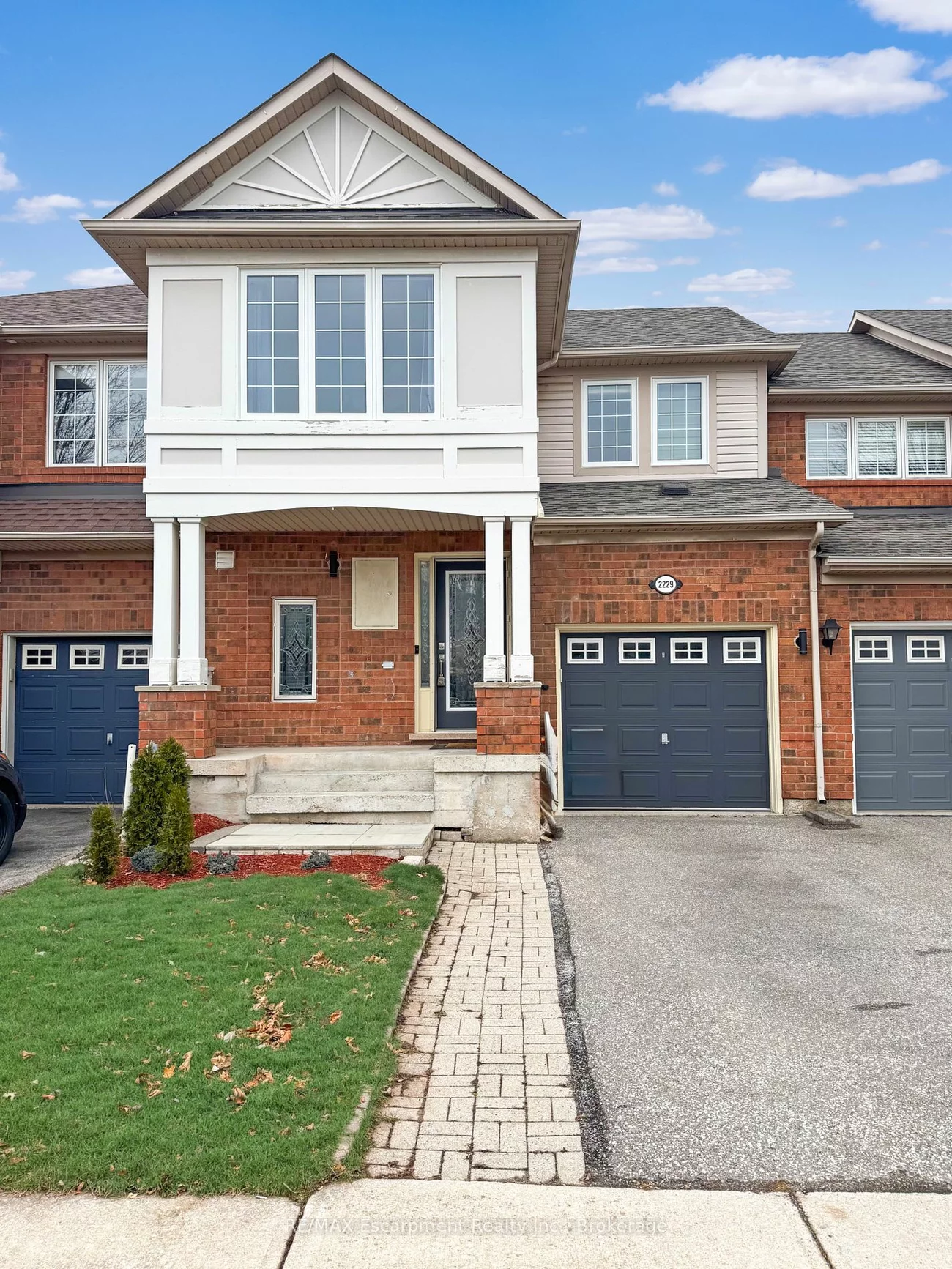 2229 Amberglen Crt, Oakville