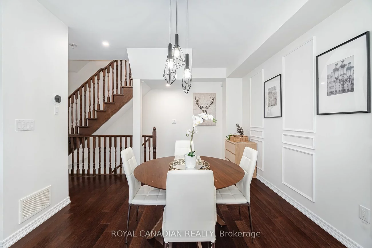 2401 Greenwich Dr, Oakville