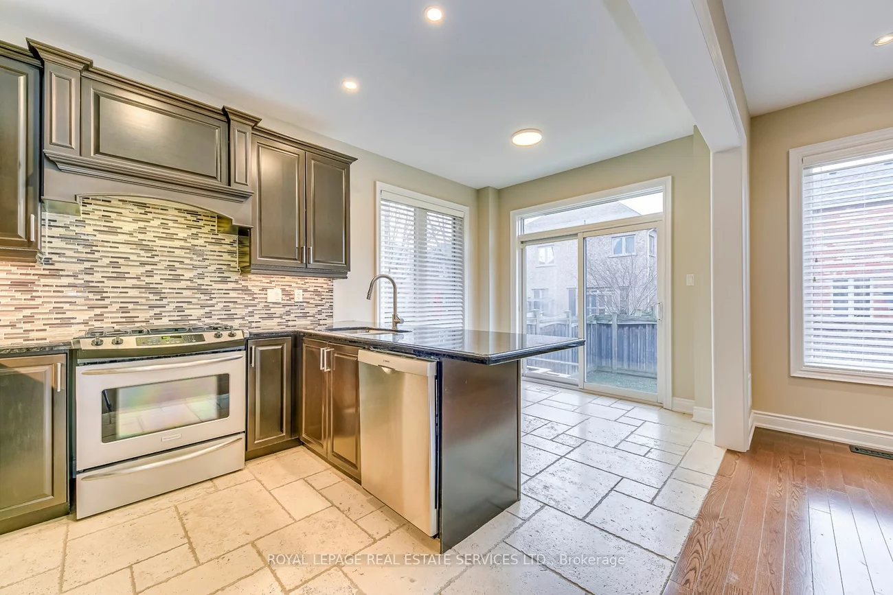 2254 Kwinter Rd, Oakville