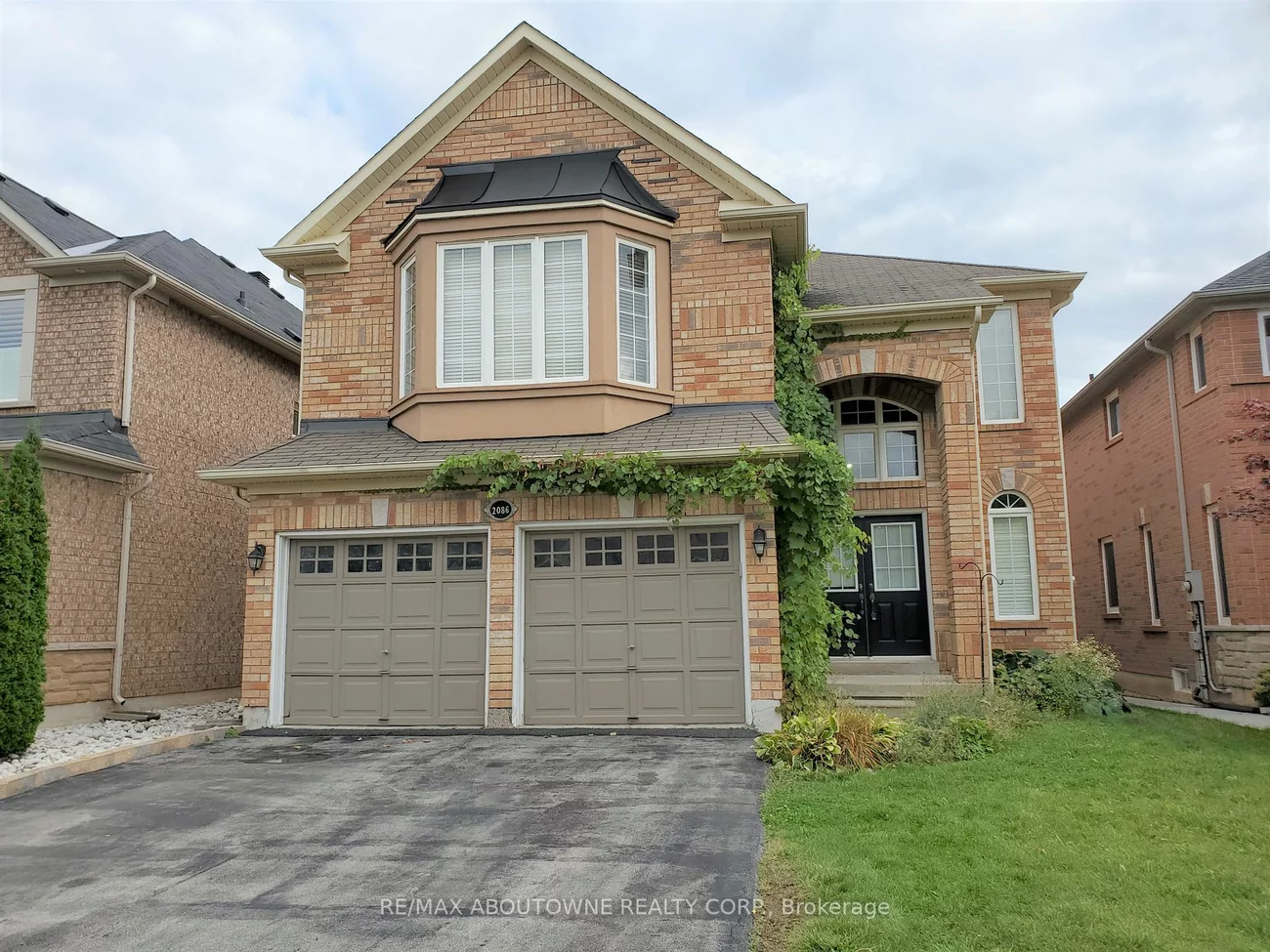 2086 Youngstown Gate, Oakville