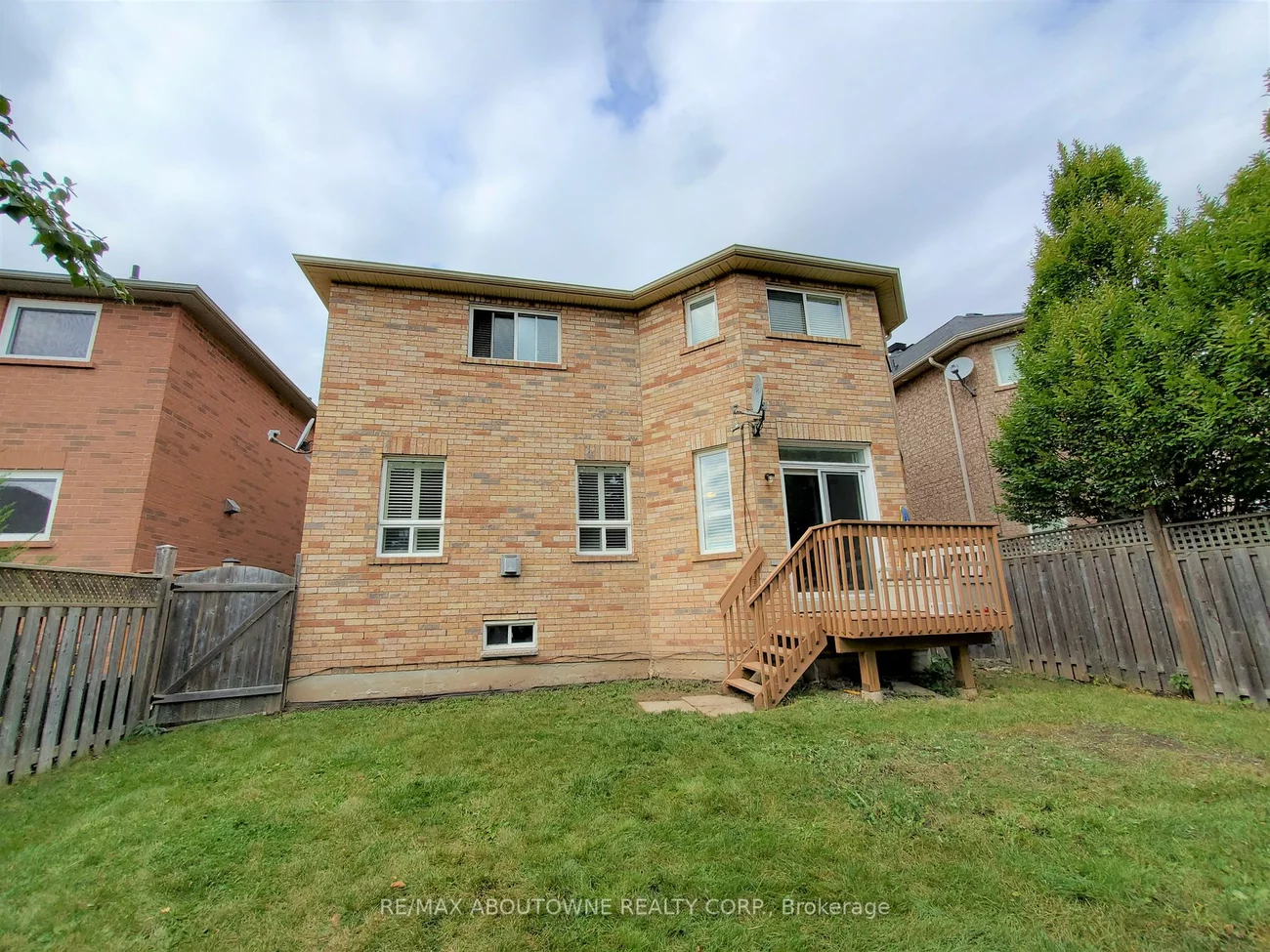 2086 Youngstown Gate, Oakville