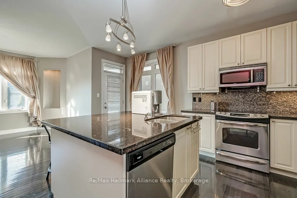 2240 Blackbird Crt, Oakville