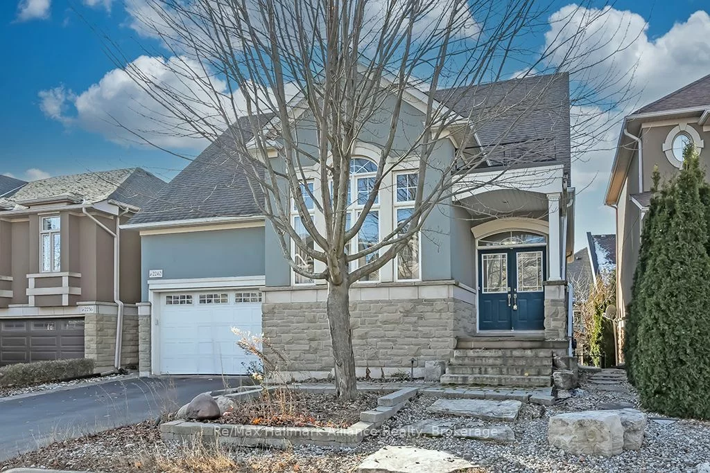 2240 Blackbird Crt, Oakville