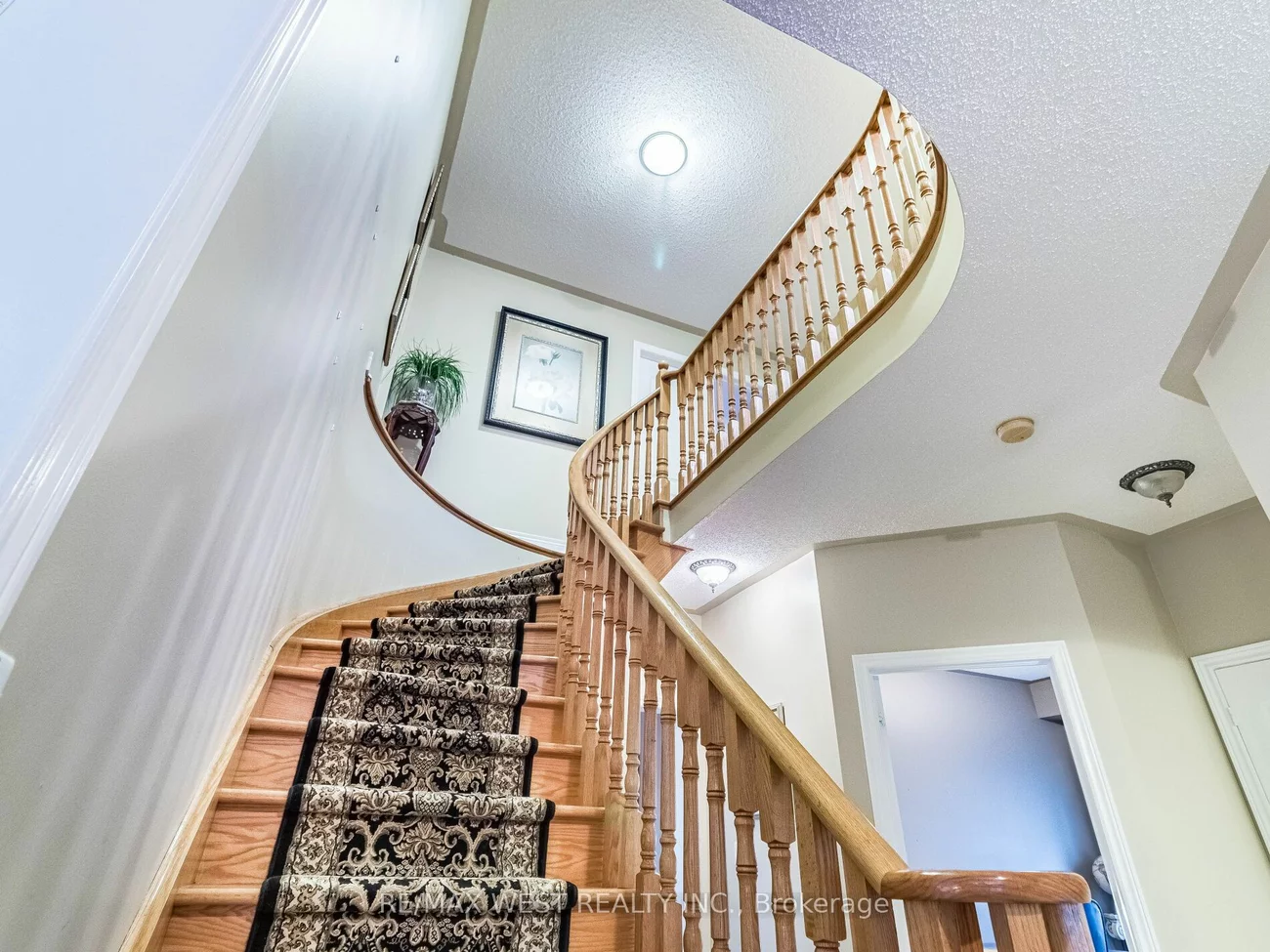 23 Sunset Rdge, Vaughan