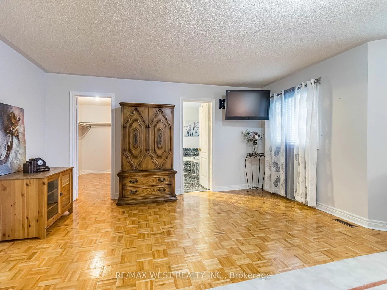 23 Sunset Rdge, Vaughan