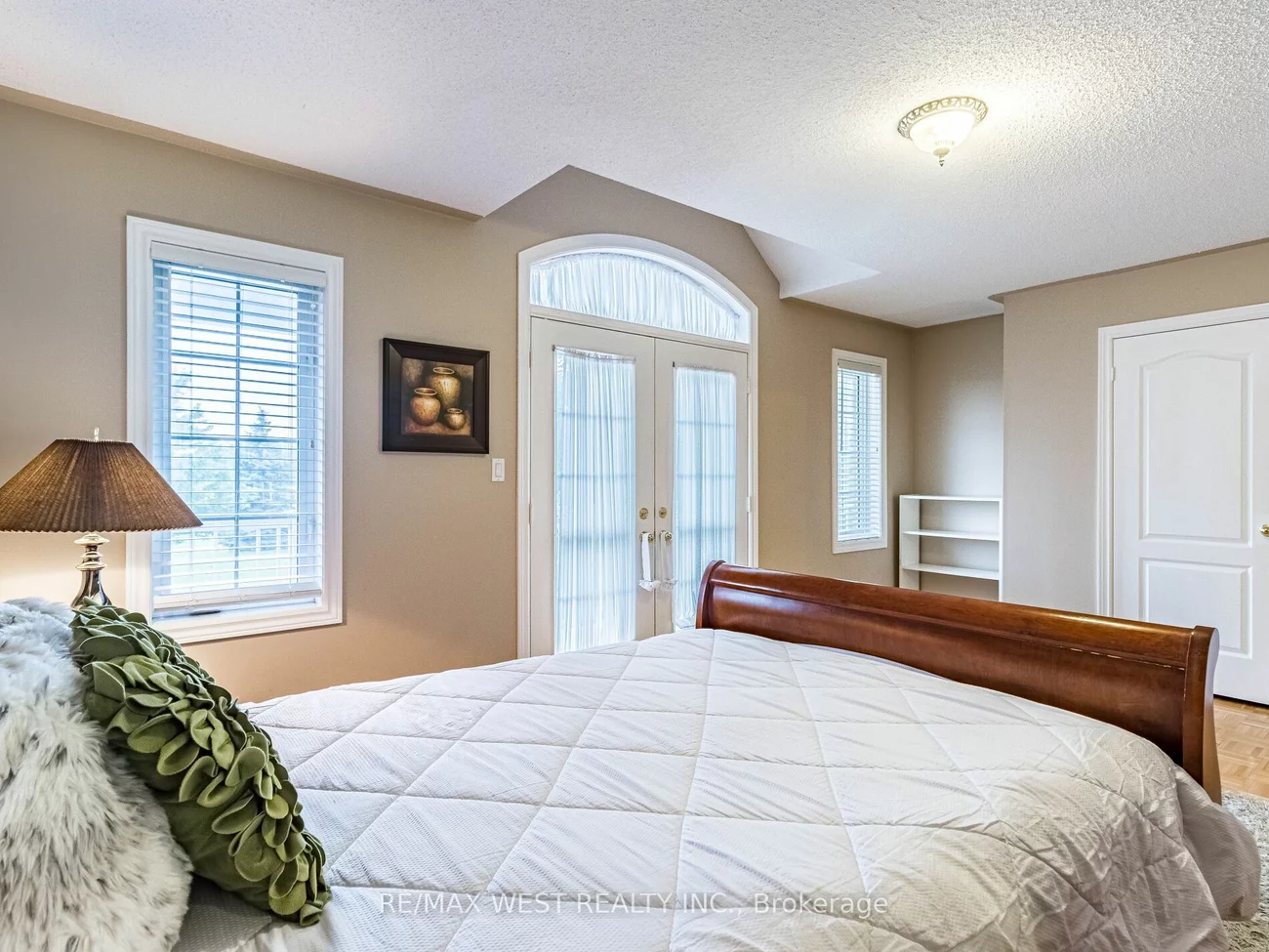 23 Sunset Rdge, Vaughan