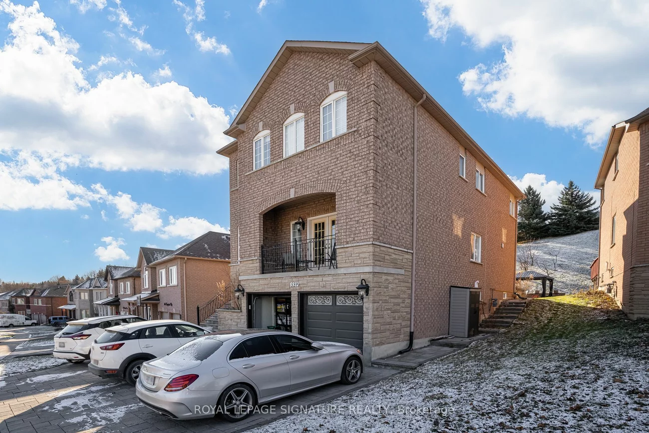 559 Royalpark Way, Vaughan