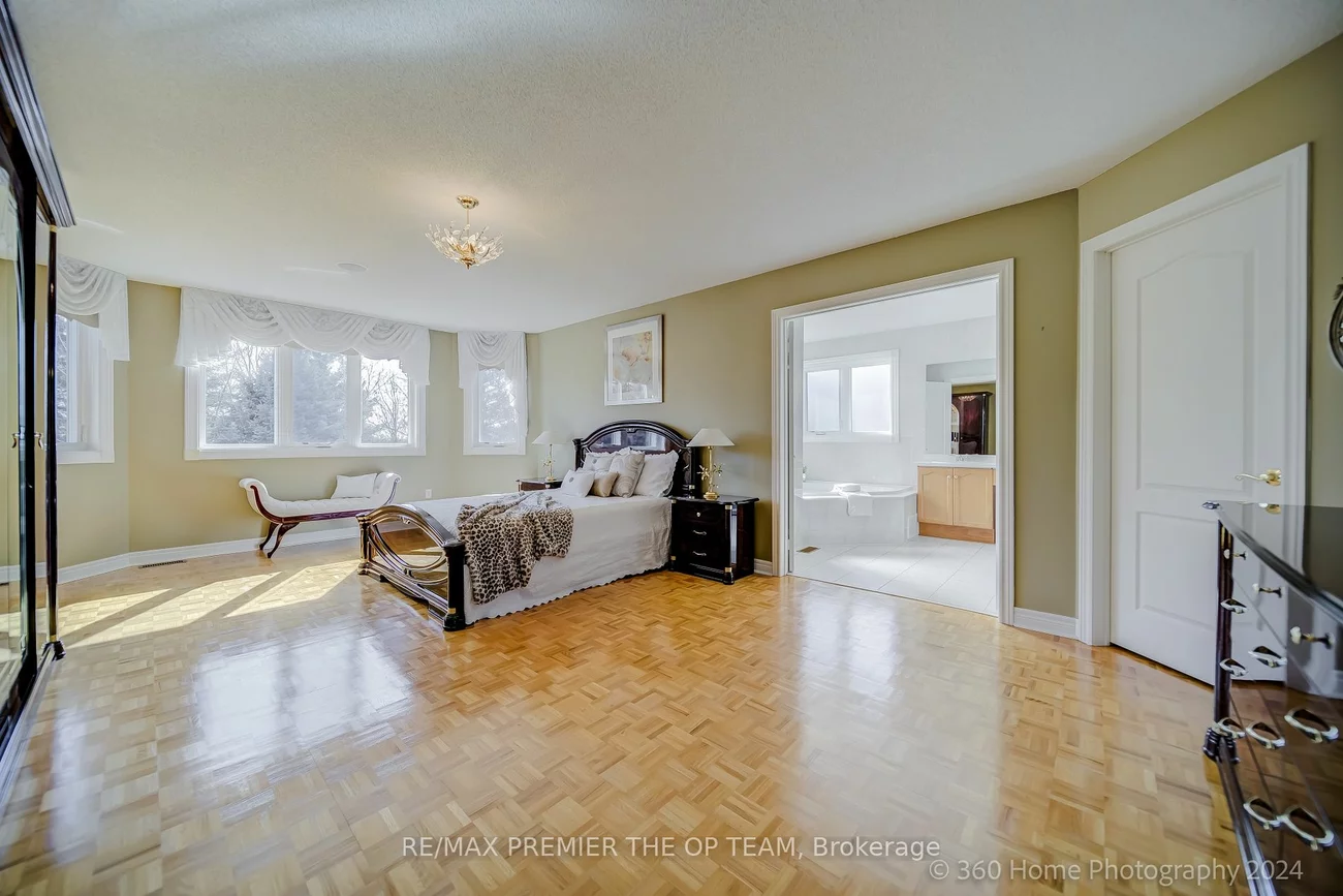 99 Gidleigh Park Cres, Vaughan