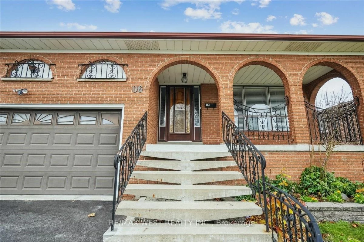 96 Harris Cres, Vaughan