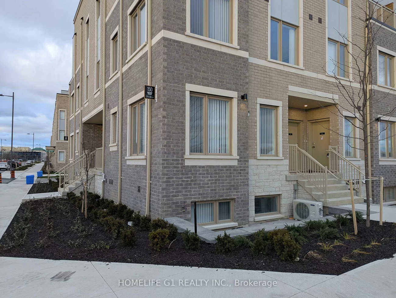 150 Honeycrisp Cres, Vaughan