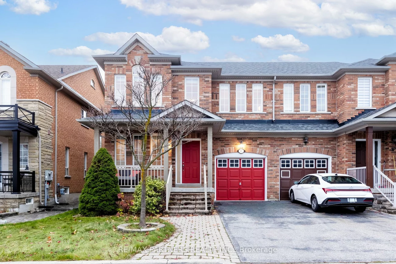 46 Dylan St, Vaughan