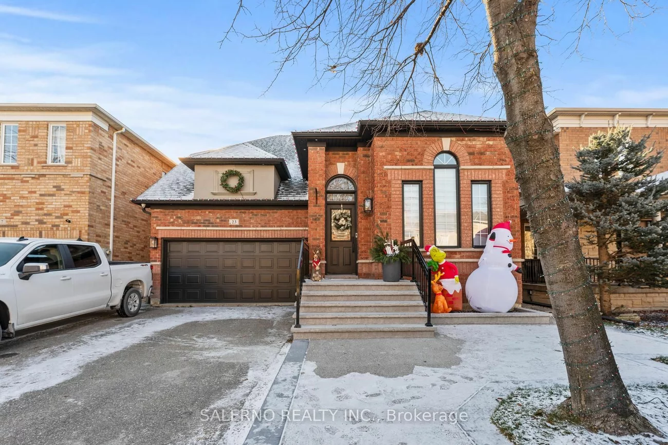 23 Shadetree Cres, Vaughan