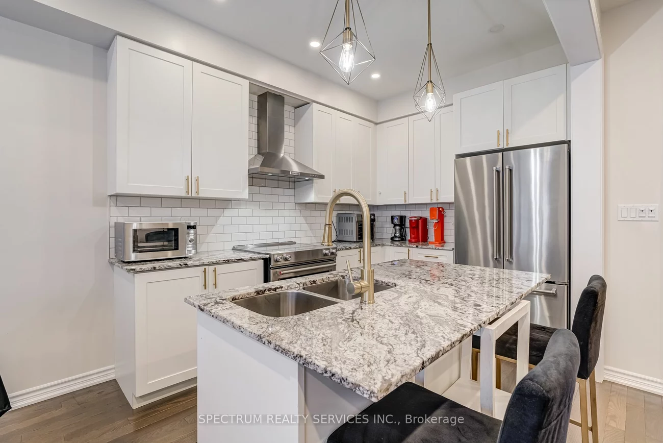 23 Sunset Terr, Vaughan