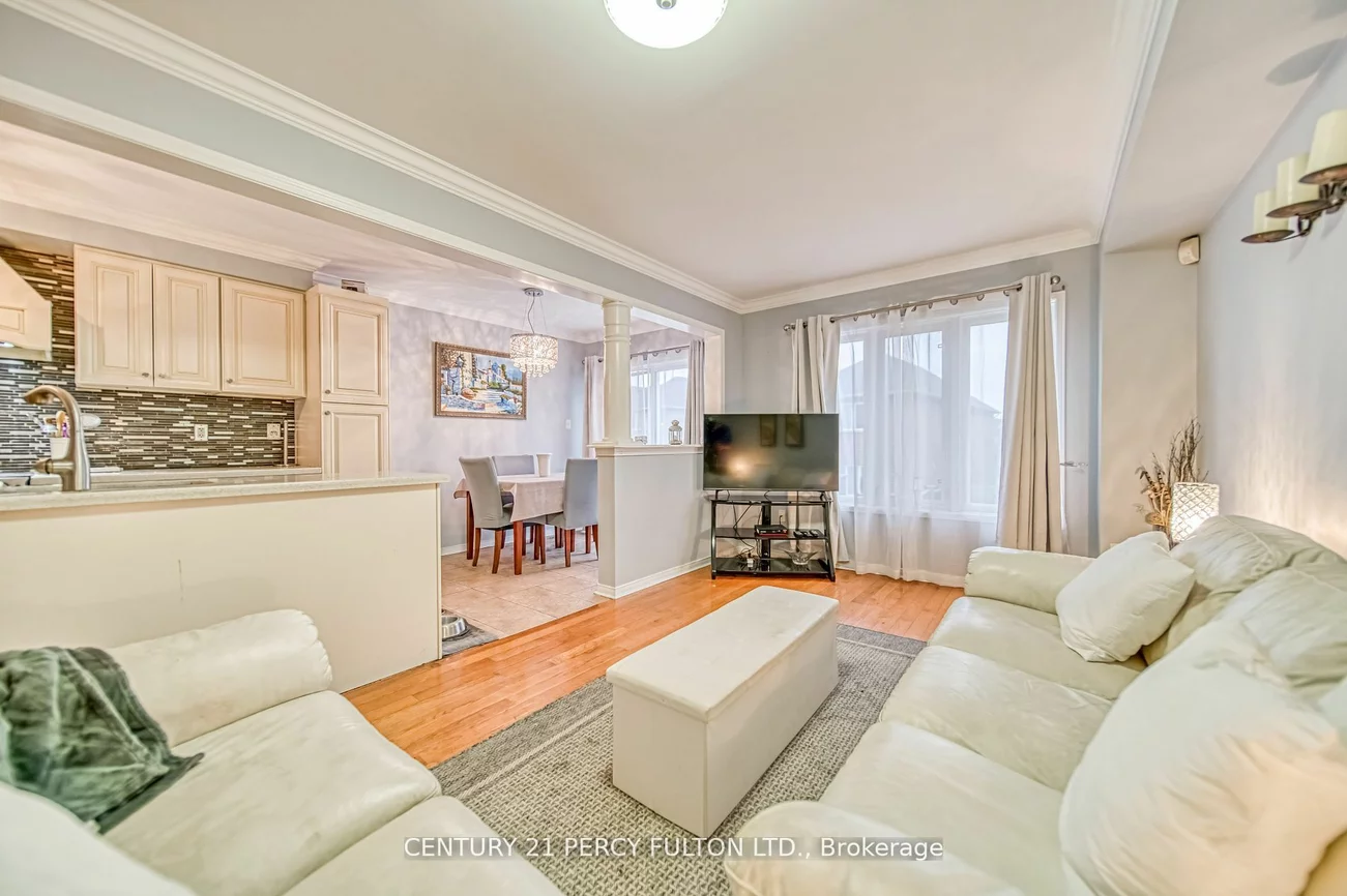 107 Venice Gate Dr, Vaughan