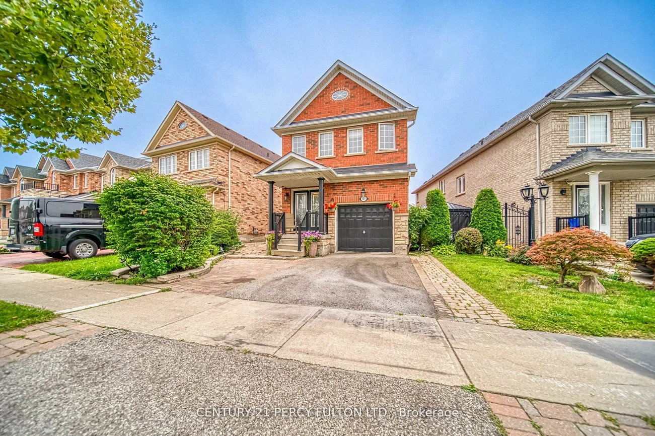 107 Venice Gate Dr, Vaughan