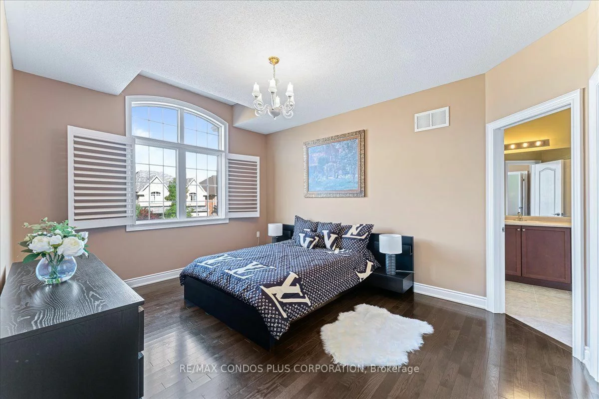 131 Lady Nadia Dr, Vaughan