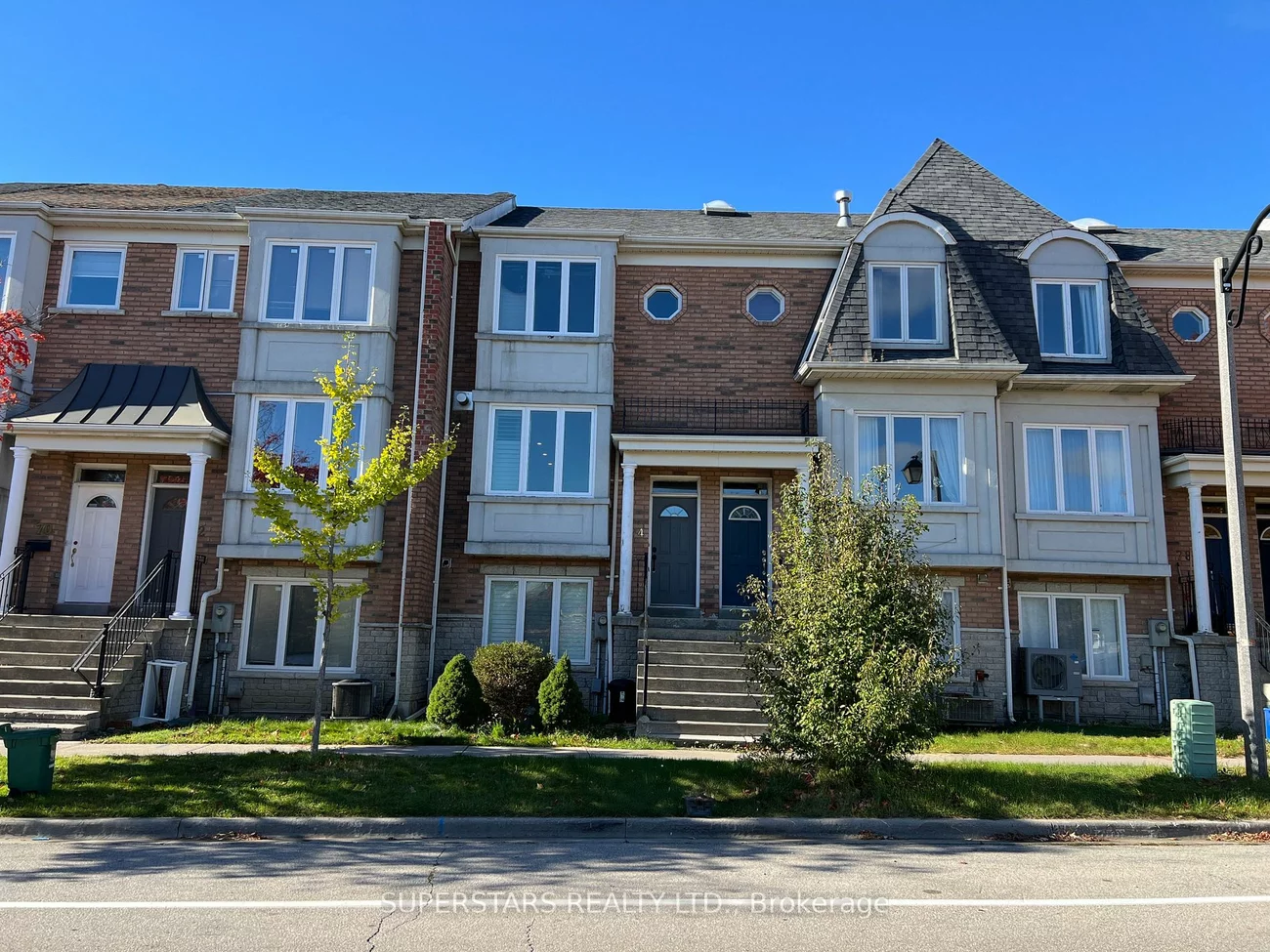 74 Pond Dr, Markham