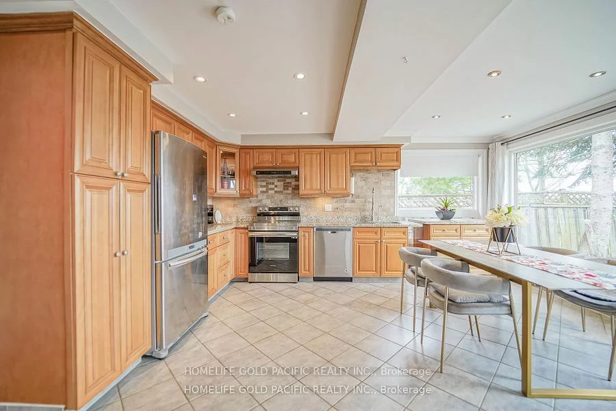 17 Crandall Dr, Markham