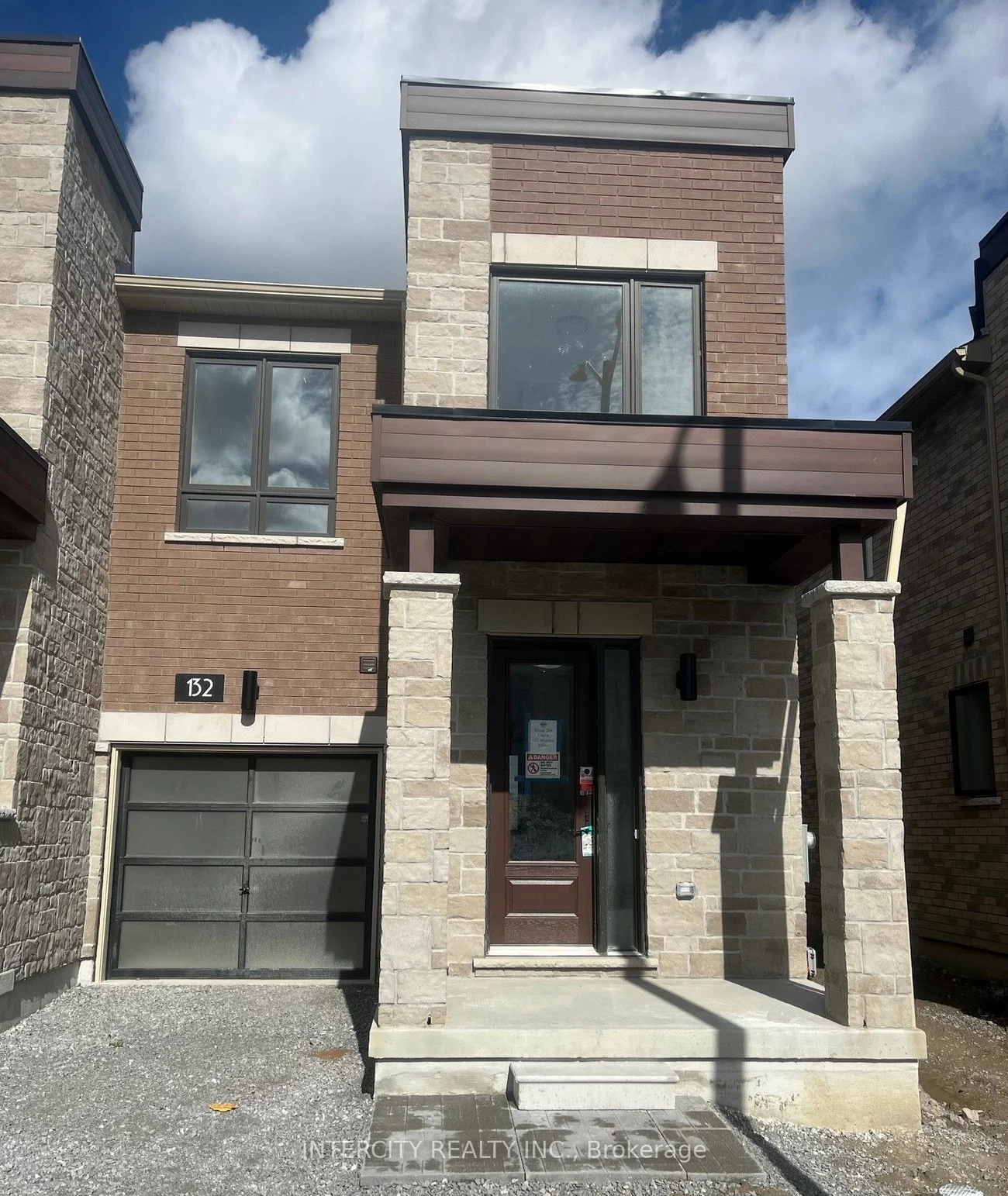 132 Mumbai Dr, Markham