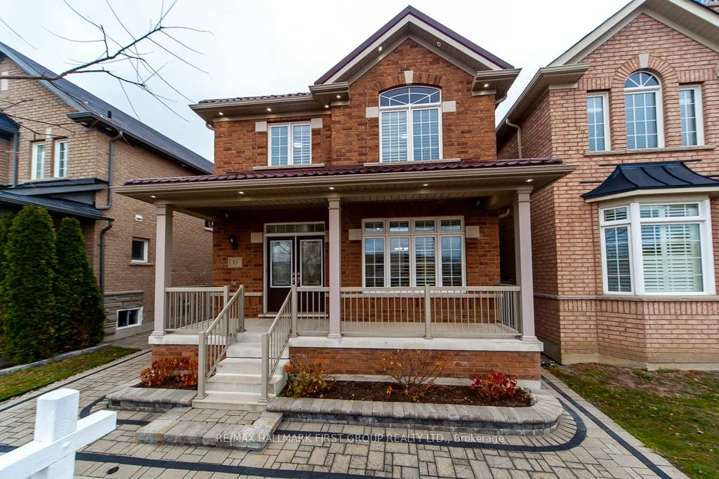 35 Crossbrooks St, Markham