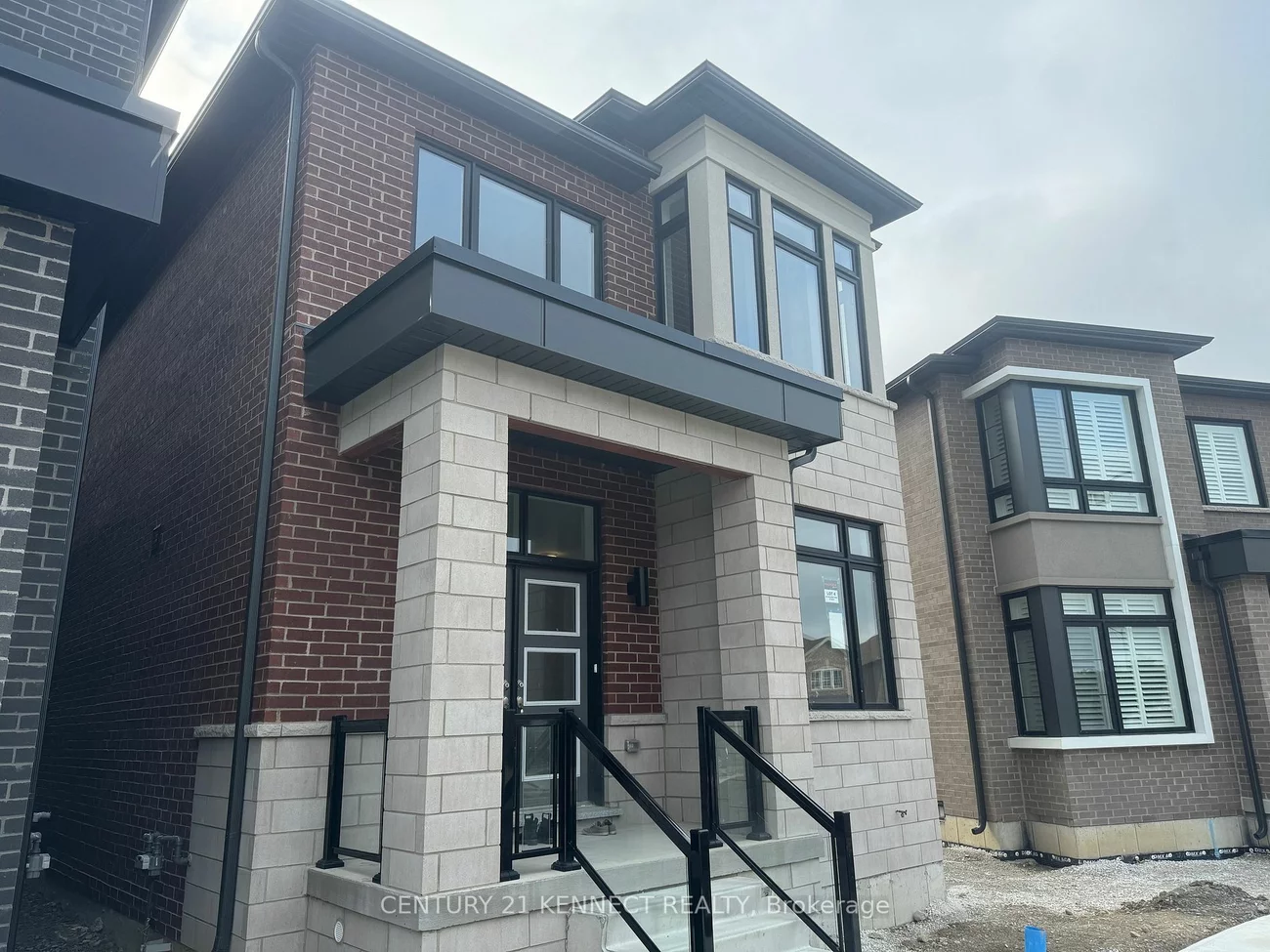 35 Golden Fern St, Markham