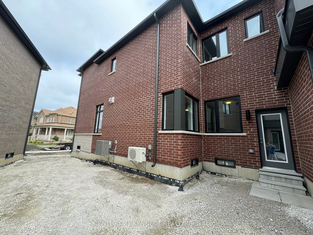 35 Golden Fern St, Markham