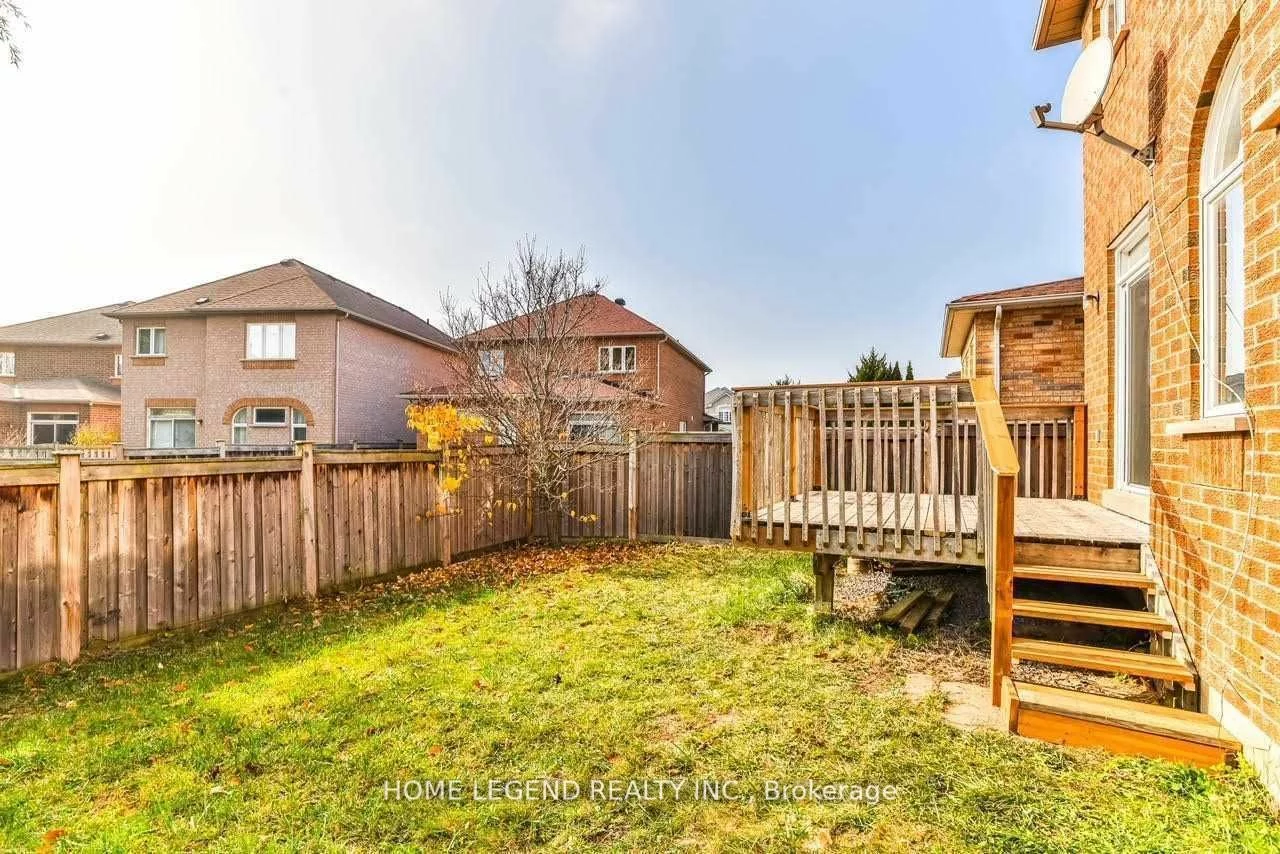 31 Lady Fern Dr, Markham