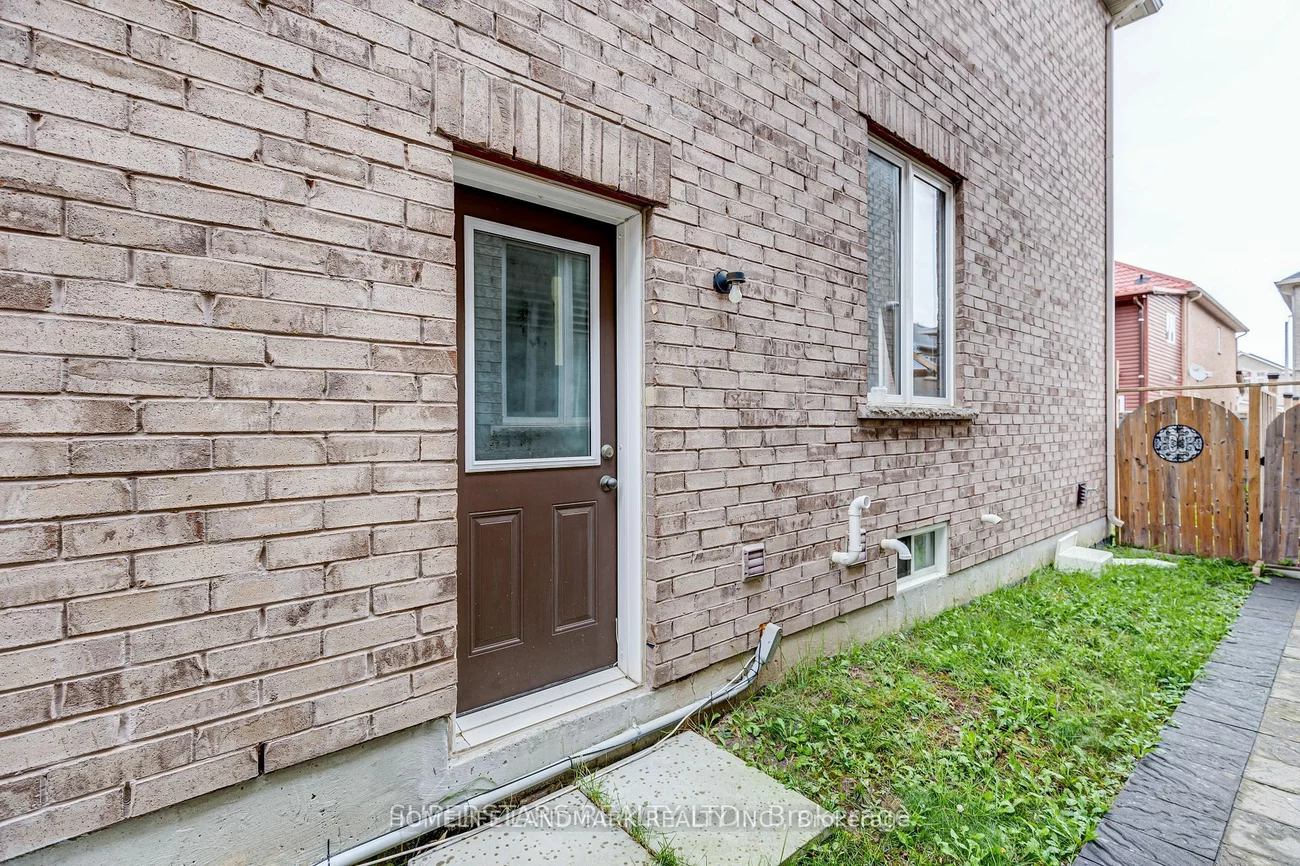 27 Trinco Way, Markham