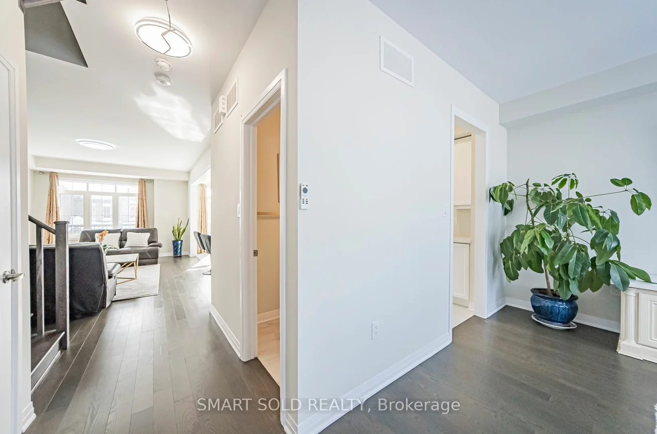 6875 14th Ave, Markham