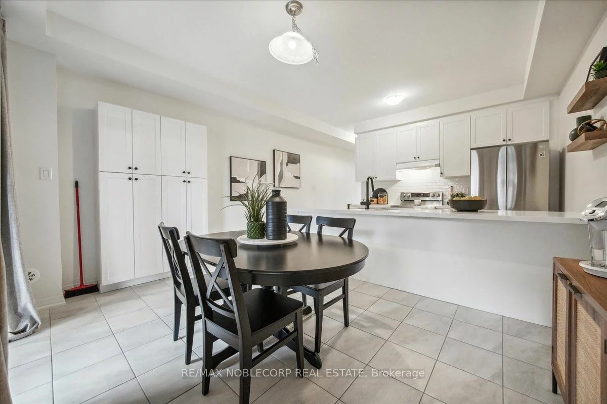 53 Carneros Way, Markham