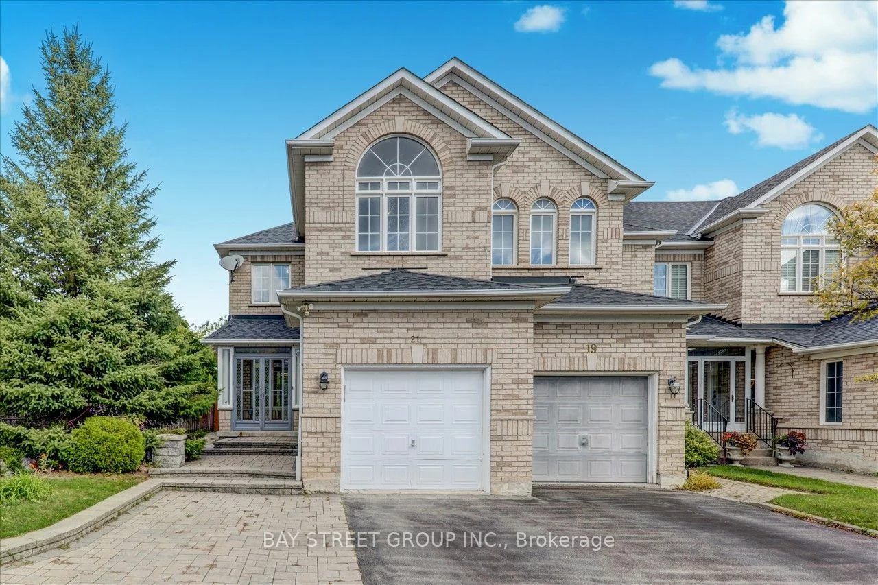 21 Debonair Dr, Richmond Hill