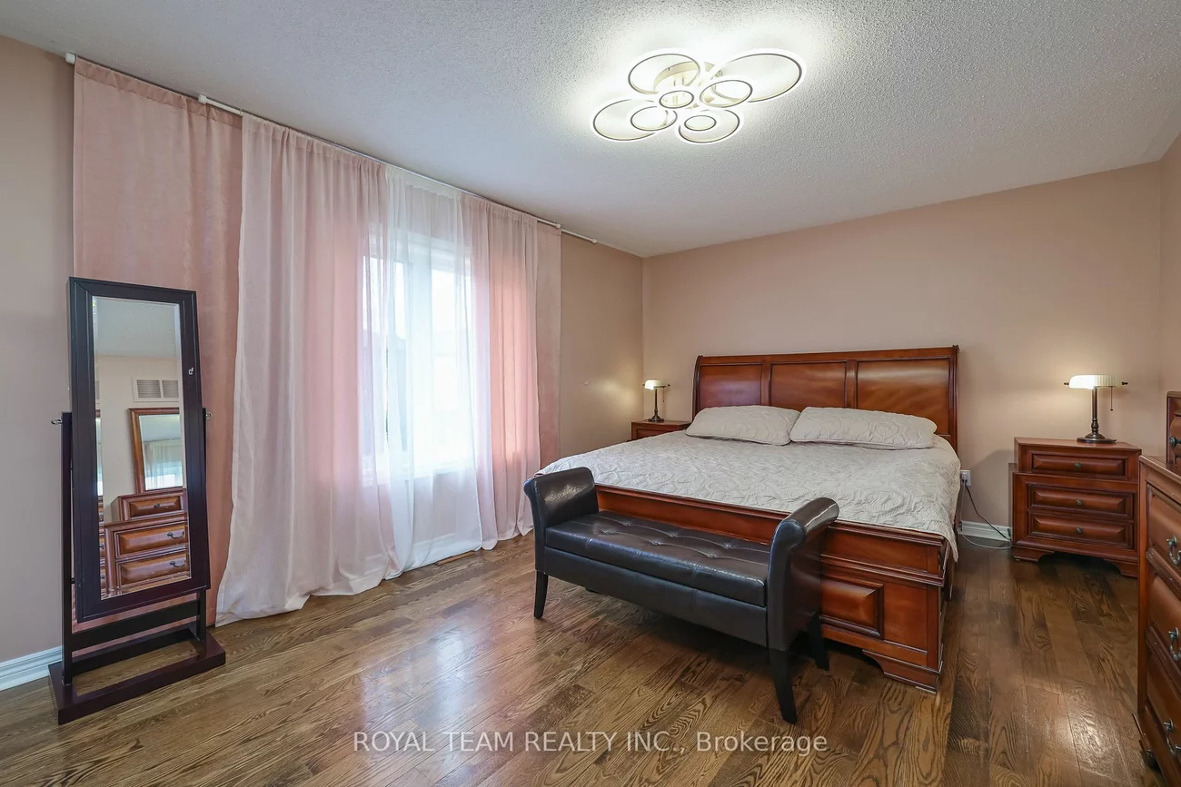 122 Sweet Water Cres, Richmond Hill