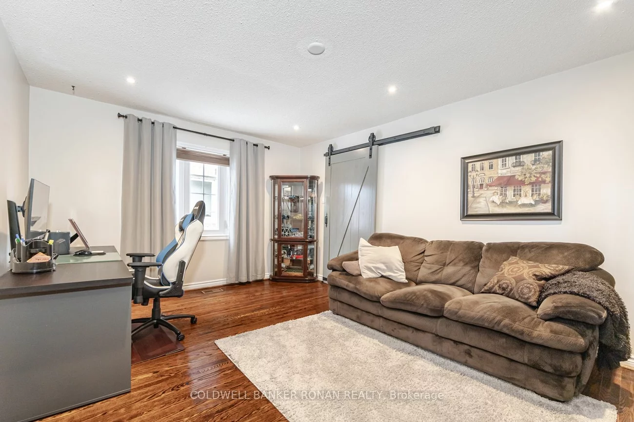 70 Willett Cres, Richmond Hill