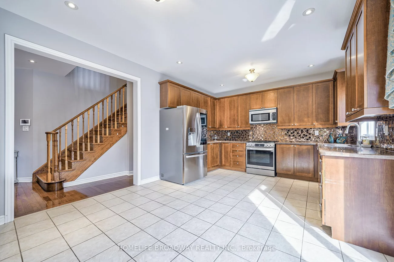 373 Old Colony Rd, Richmond Hill