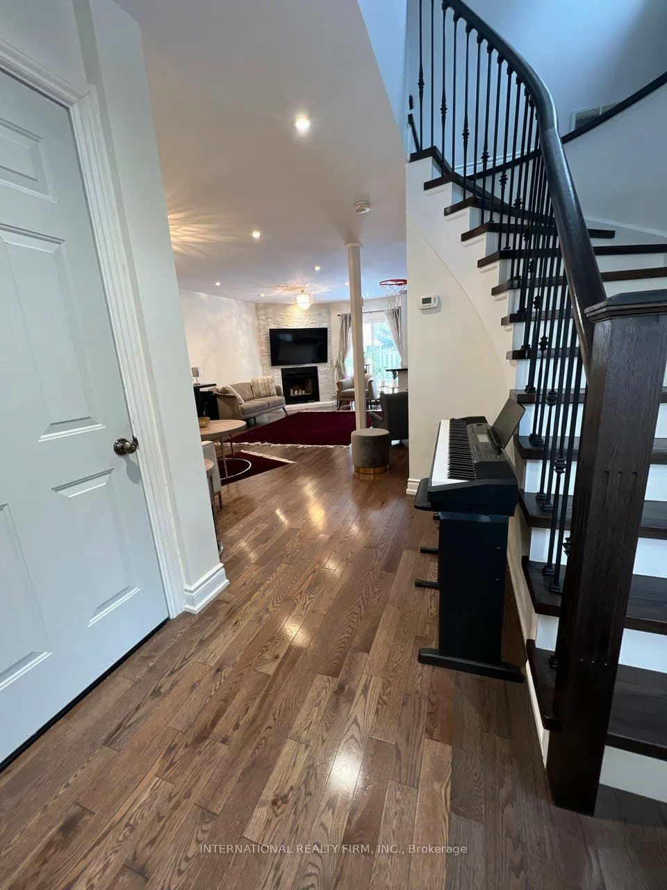 16 Constellation Cres, Richmond Hill