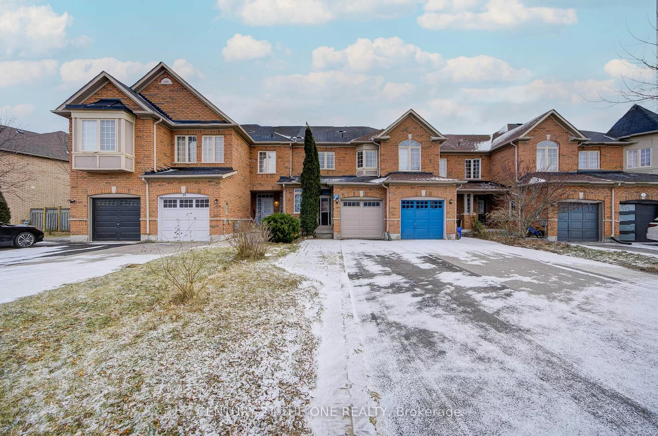 17 Venture Ave, Richmond Hill