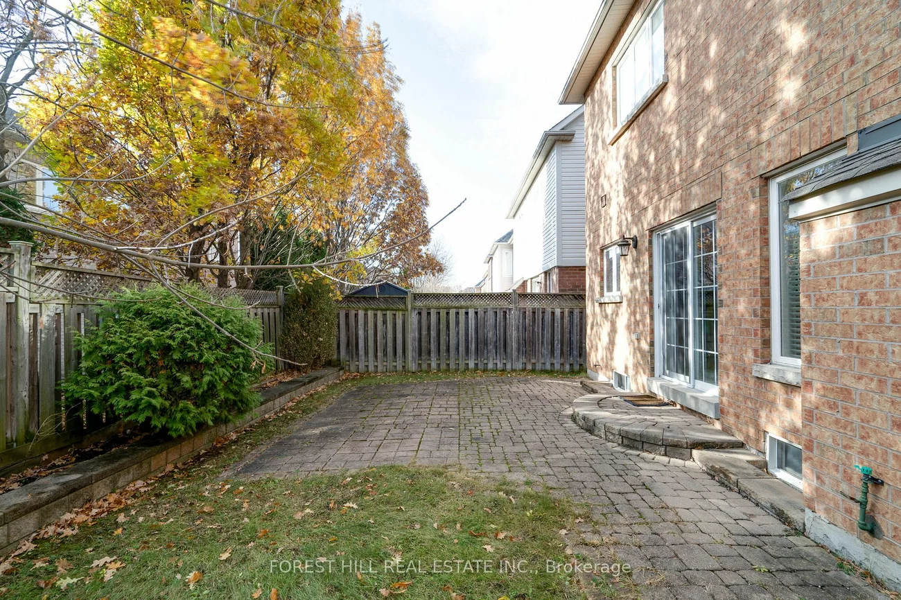 59 Billingham Hts, Aurora