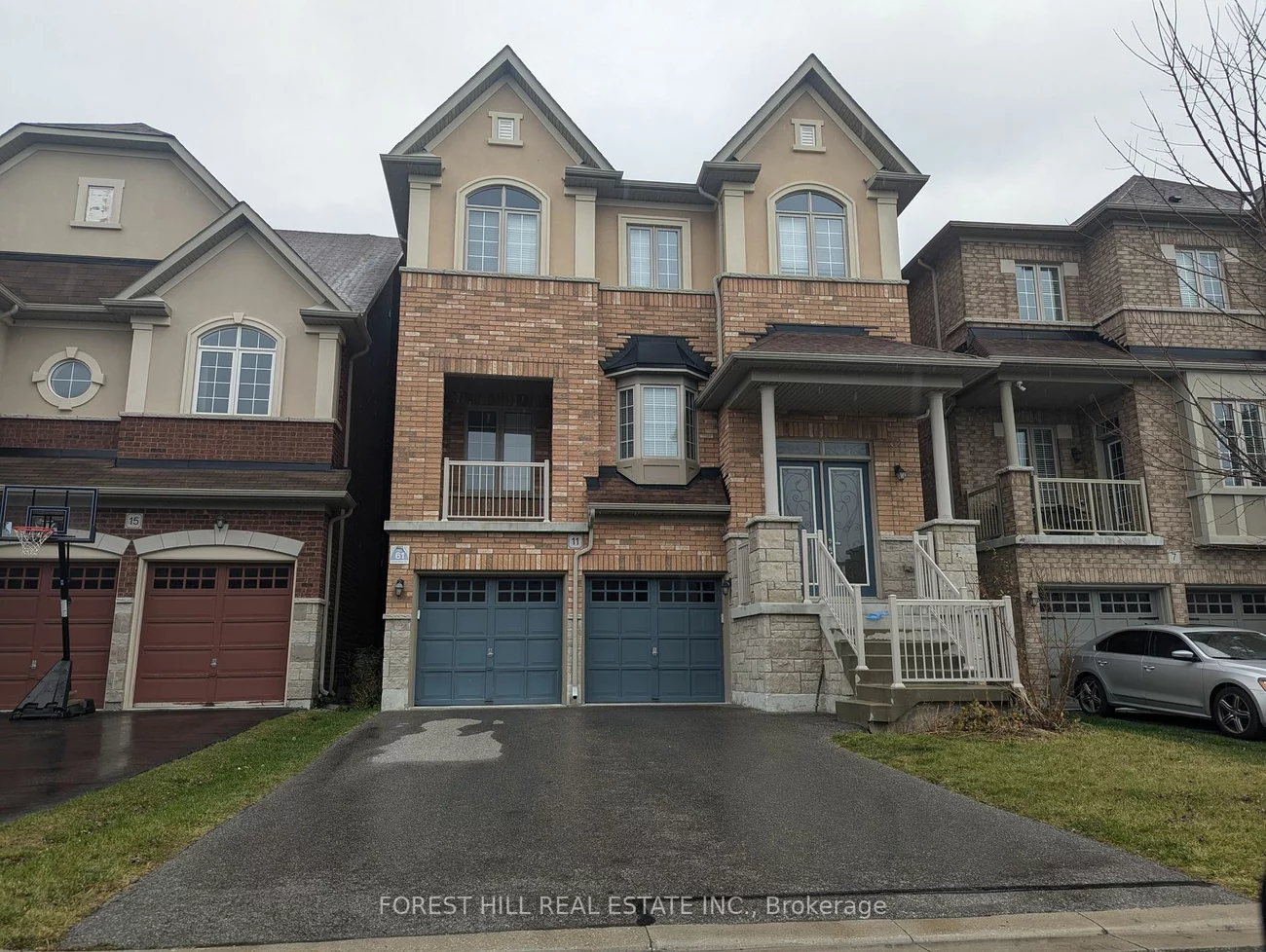 11 Joseph Hartman Cres, Aurora