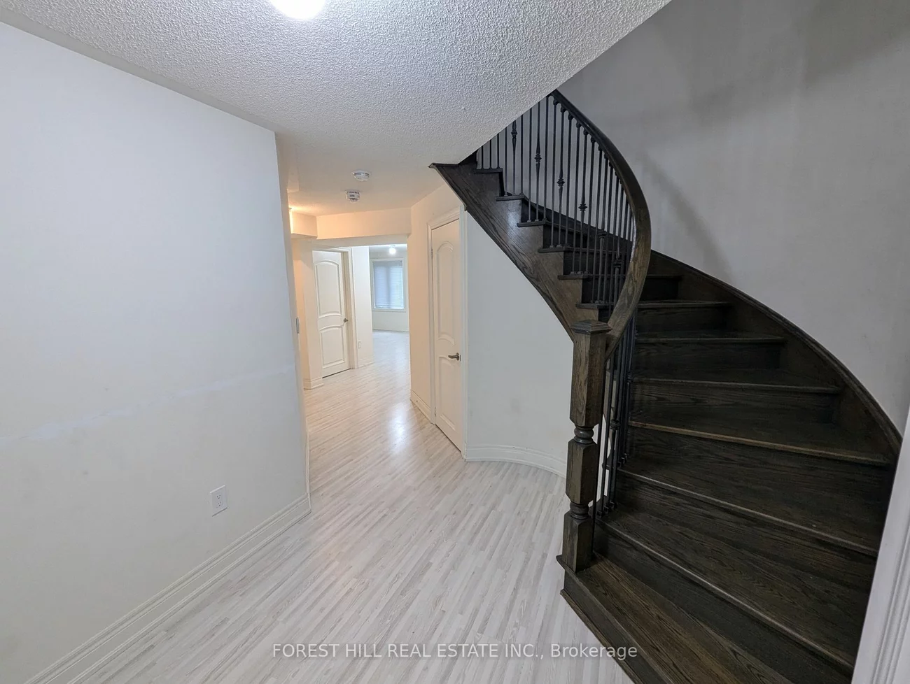 11 Joseph Hartman Cres, Aurora